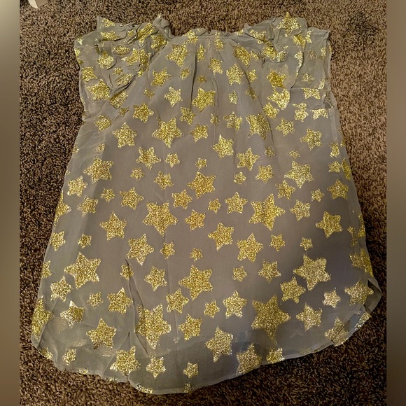 Ann Taylor LOFT Shimmer Star Ruffle Sleeve Split Neck Shell Gray Size S NWOT - Picture 2 of 2